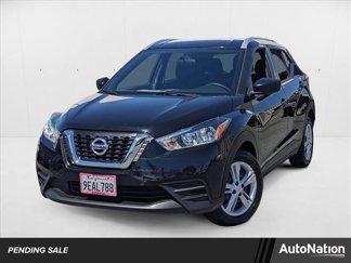 Used 2019 Nissan Kicks S image 1