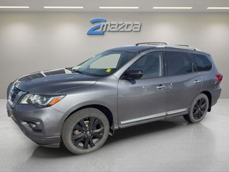 Used 2017 Nissan Pathfinder Platinum image 1