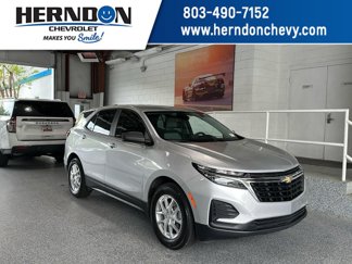Used 2022 Chevrolet Equinox LS w/ LS Convenience Package image 1