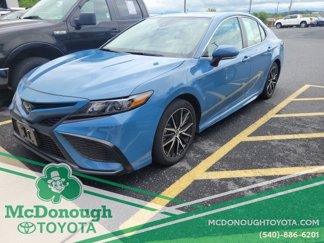 Used 2023 Toyota Camry SE image 1