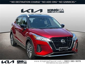 Used 2022 Nissan Kicks SV image 1
