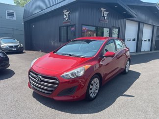 Used 2017 Hyundai Elantra GT image 1