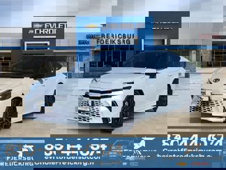 Used 2025 Toyota Camry LE image 1