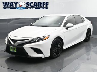 Used 2020 Toyota Camry SE image 1