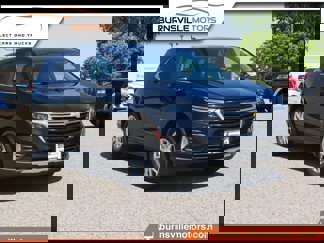 Used 2023 Chevrolet Equinox LT w/ Driver Convenience Package image 1