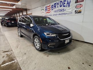 New 2025 Chrysler Pacifica Select image 1