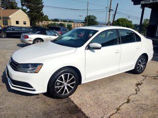 Used 2018 Volkswagen Jetta SE image 1