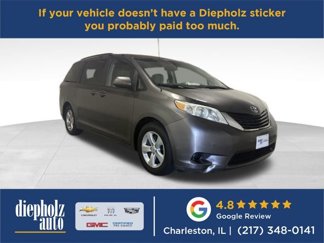 Used 2012 Toyota Sienna LE image 1