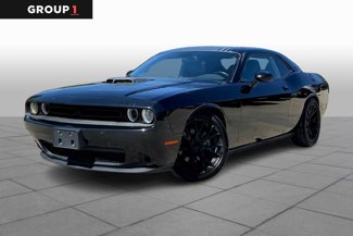Used 2015 Dodge Challenger R/T Plus image 1