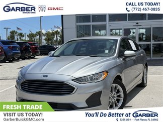Used 2020 Ford Fusion SE image 1