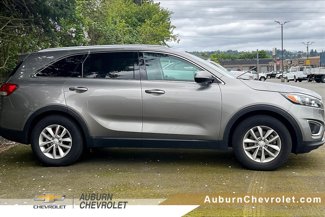 Used 2017 Kia Sorento LX w/ LX Convenience Package image 1