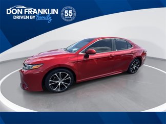 Used 2019 Toyota Camry LE image 1