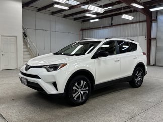 Used 2018 Toyota RAV4 LE w/ All Weather Liner Package image 1