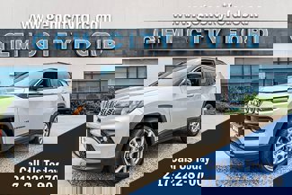 Used 2025 Jeep Compass Limited image 1