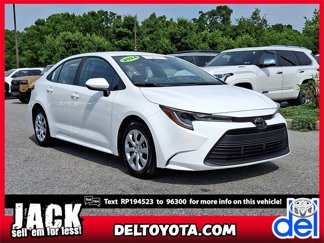 Certified 2024 Toyota Corolla LE image 1