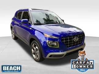 Used 2024 Hyundai Venue SEL image 1