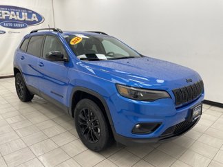 Used 2023 Jeep Cherokee Altitude Lux image 1