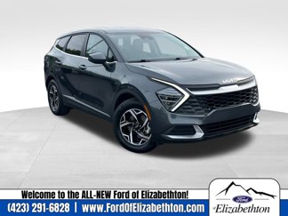 Used 2024 Kia Sportage LX image 1