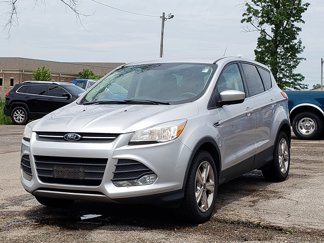 Used 2016 Ford Escape SE image 1