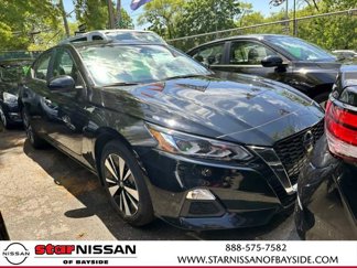 Certified 2022 Nissan Altima 2.5 SV image 1