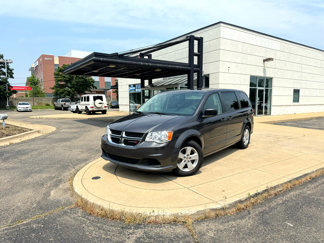 Used 2016 Dodge Grand Caravan SE w/ Quick Order Package 29E SE image 1
