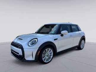 Used 2024 MINI Cooper S image 1