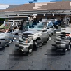 Used 2002 Chevrolet TrailBlazer LT image 1