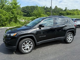Used 2022 Jeep Compass Latitude w/ Sun and Sound Group image 1