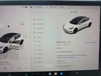 Used 2022 Tesla Model 3 Performance image 1