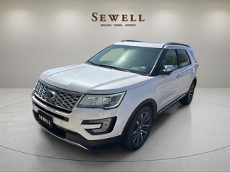 Used 2017 Ford Explorer Platinum image 1