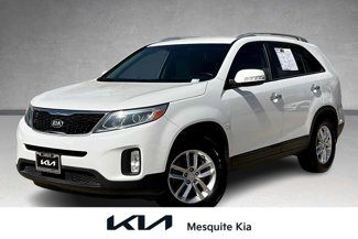 Used 2015 Kia Sorento LX image 1