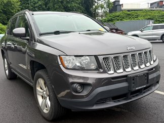 Used 2015 Jeep Compass Latitude image 1