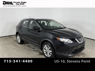 Used 2018 Nissan Rogue Sport SV image 1