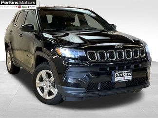 Used 2023 Jeep Compass Sport image 1