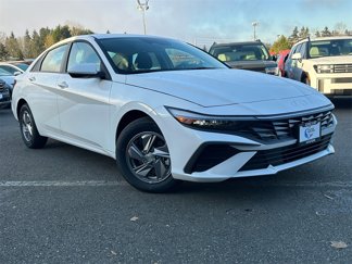 New 2025 Hyundai Elantra SE image 1