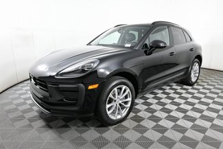 Used 2025 Porsche Macan image 1