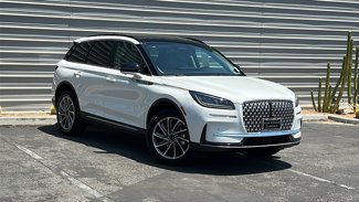 New 2025 Lincoln Corsair AWD w/ Equipment Group 101A image 1