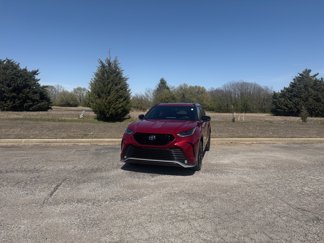 Used 2024 Toyota Highlander XSE image 1