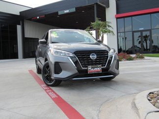Used 2021 Nissan Kicks S image 1