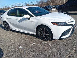 Used 2021 Toyota Camry SE image 1