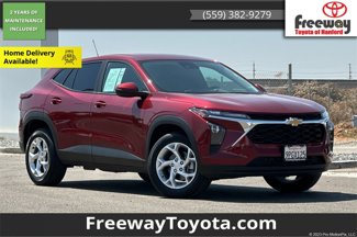 Used 2024 Chevrolet Trax LS w/ LS Convenience Package image 1