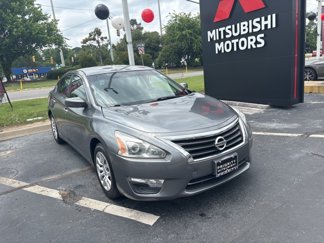 Used 2015 Nissan Altima 2.5 S w/ Power Driver Seat Package image 1
