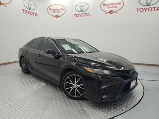Used 2021 Toyota Camry SE image 1