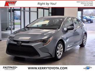 Certified 2022 Toyota Corolla LE image 1