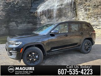 New 2025 Jeep Grand Cherokee Altitude image 1
