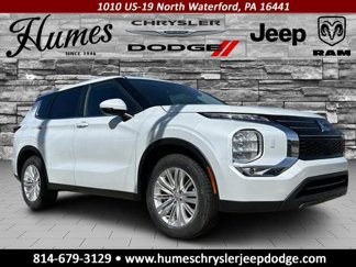 Used 2023 Mitsubishi Outlander ES image 1