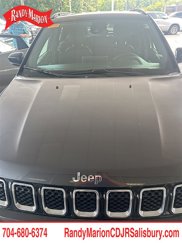 Used 2023 Jeep Compass Limited image 1