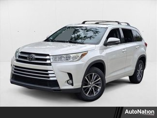 Used 2018 Toyota Highlander XLE image 1