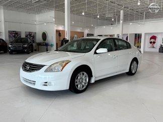 Used 2010 Nissan Altima 2.5 S image 1