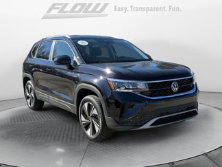 Certified 2024 Volkswagen Taos SE image 1